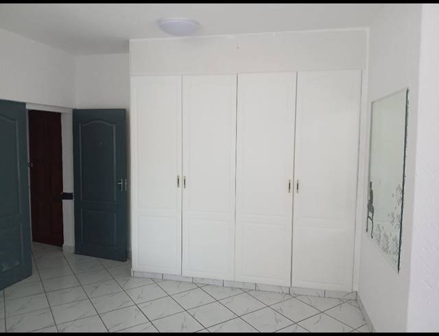 1 bed property to rent in GLENVISTA